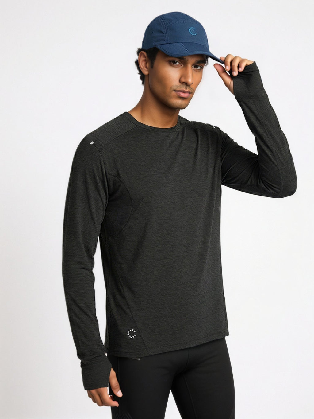 Performance long sleeve top lifestyle image 13: middle eastern black sport